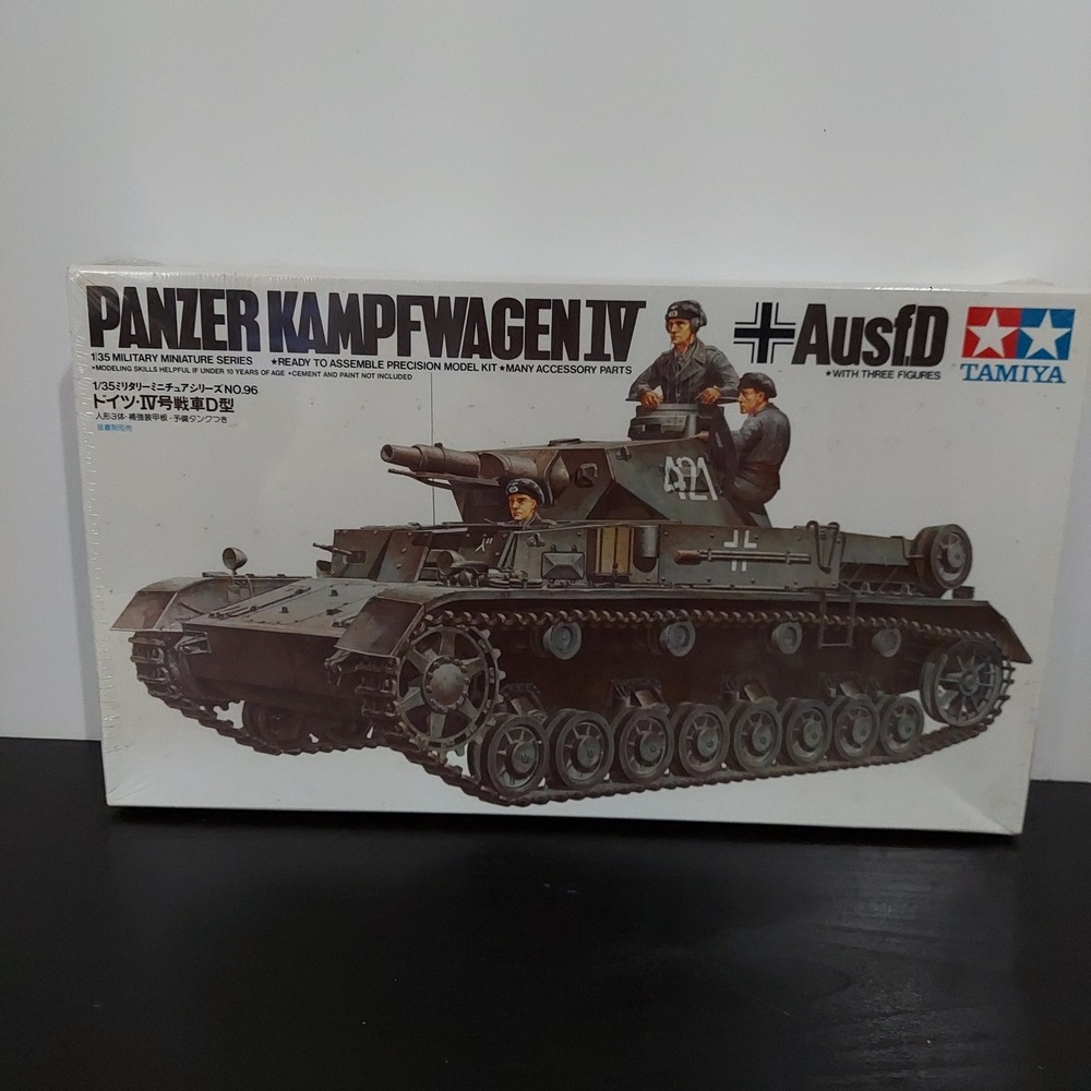 Tamiya Panzer Kampfwagen IV Ausf D 1/35 Tank Model Kit 35096 Grey NEW